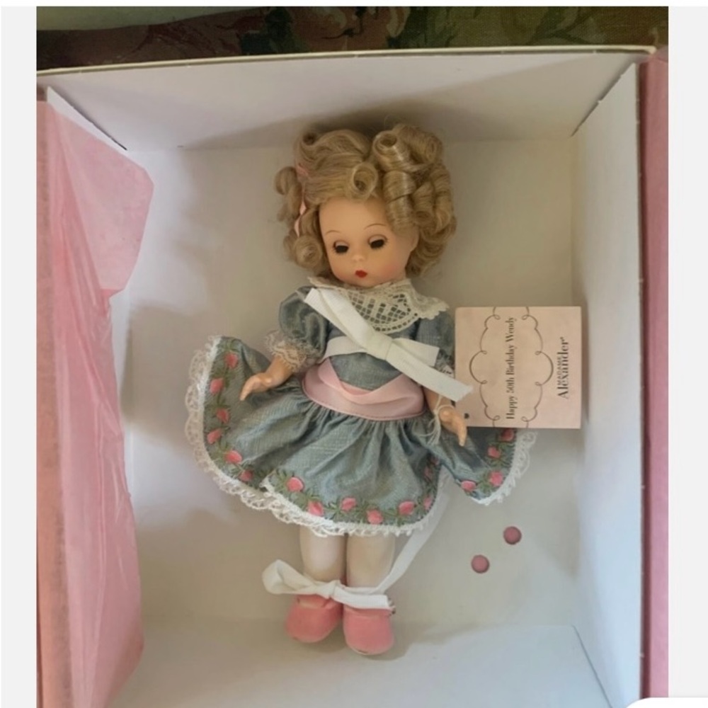 Madame Alexander 50th Birthday Wendy Doll Set